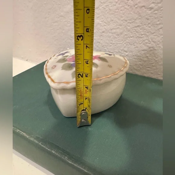 Vintage Fred Roberts Co. Heart Shape Trinket Dish w/ Pink & Purple Flowers - Picture 7 of 10